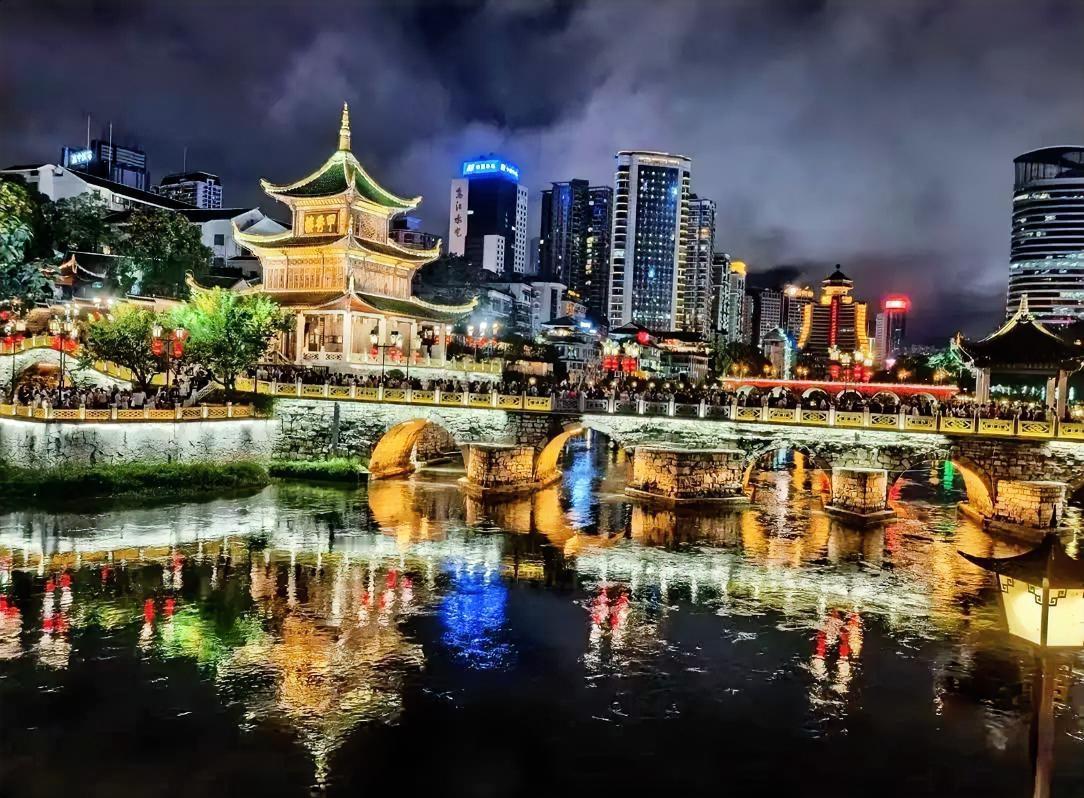 贵人帮助，是你最快的晋升通道。做营销这些年我带过不少新人，发现一个规律：那些成长
