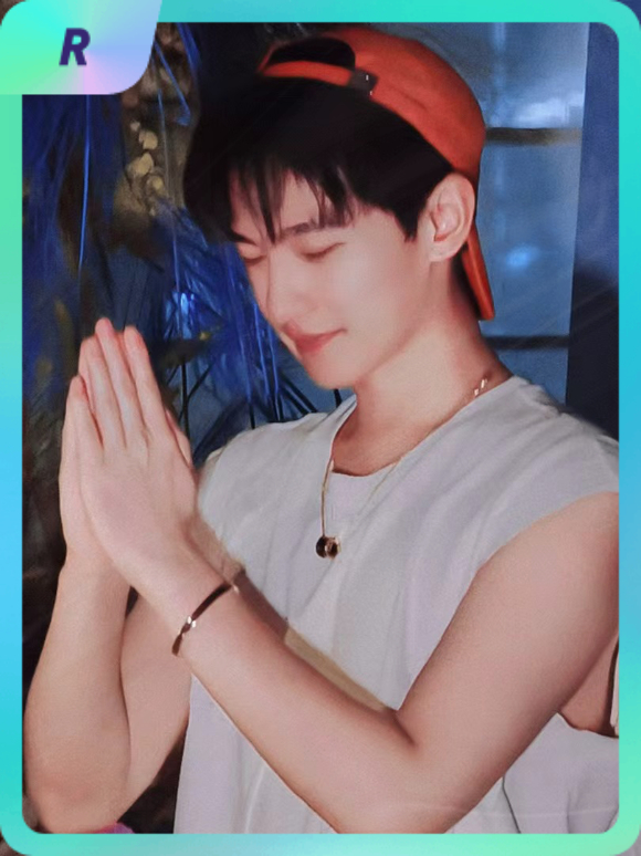 杨洋[超话] 集卡互助ing~送你一张“杨洋0909生日快乐”R卡“杨洋生日快乐
