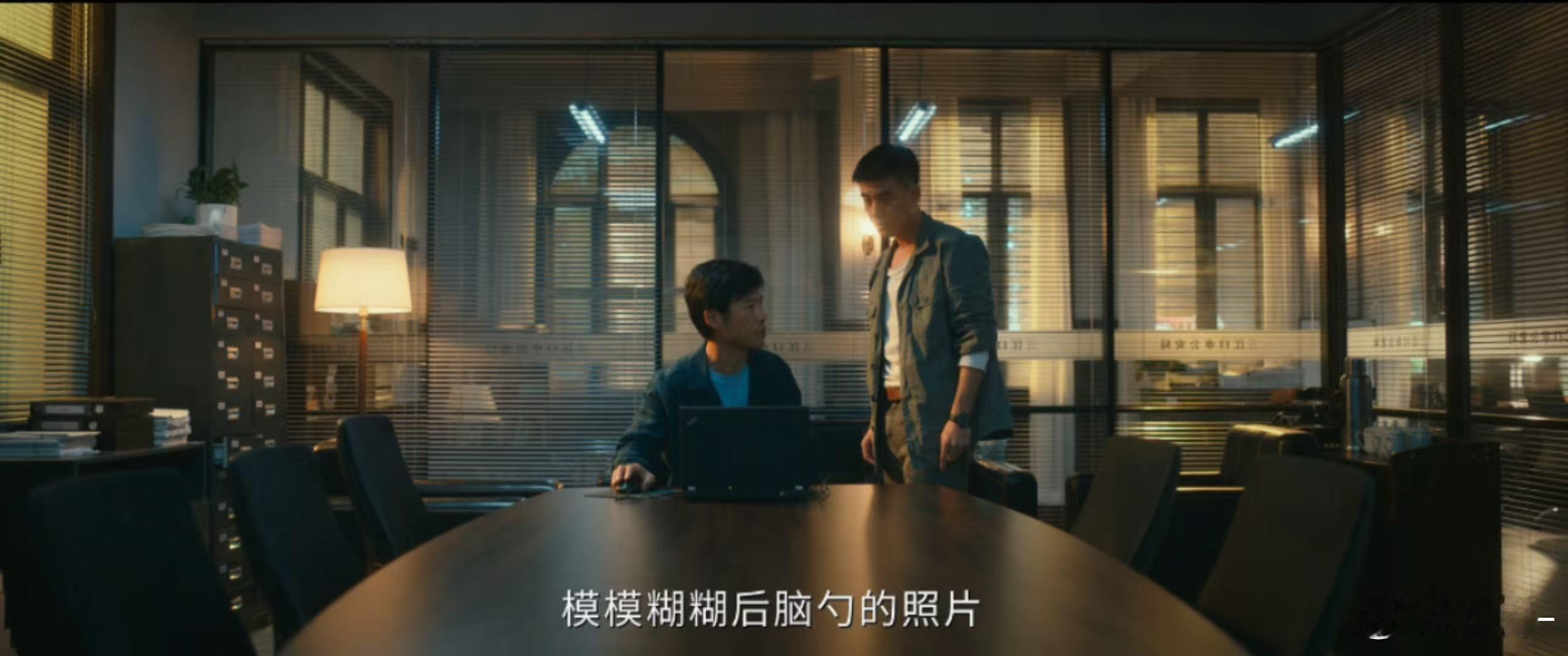 低智商犯罪云合登顶封神！《低智商犯罪》凭19.4%市占率登顶云合，口碑热度双丰收