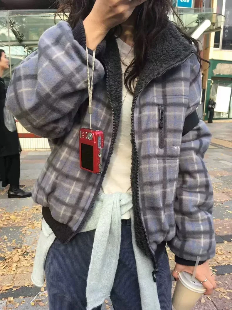 热🔥办公室人手一件的格纹外套！显瘦绝了