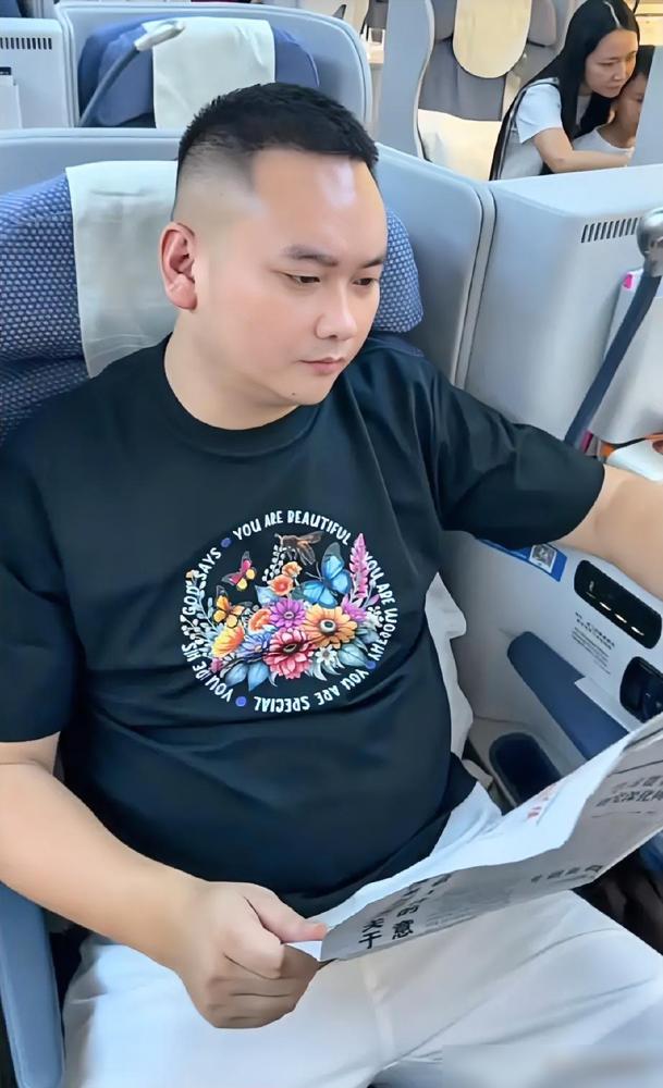 九红公会新疆公会赛会成功吗？九红昨晚PK小晴天输了在意料之中。

说真的这段时间