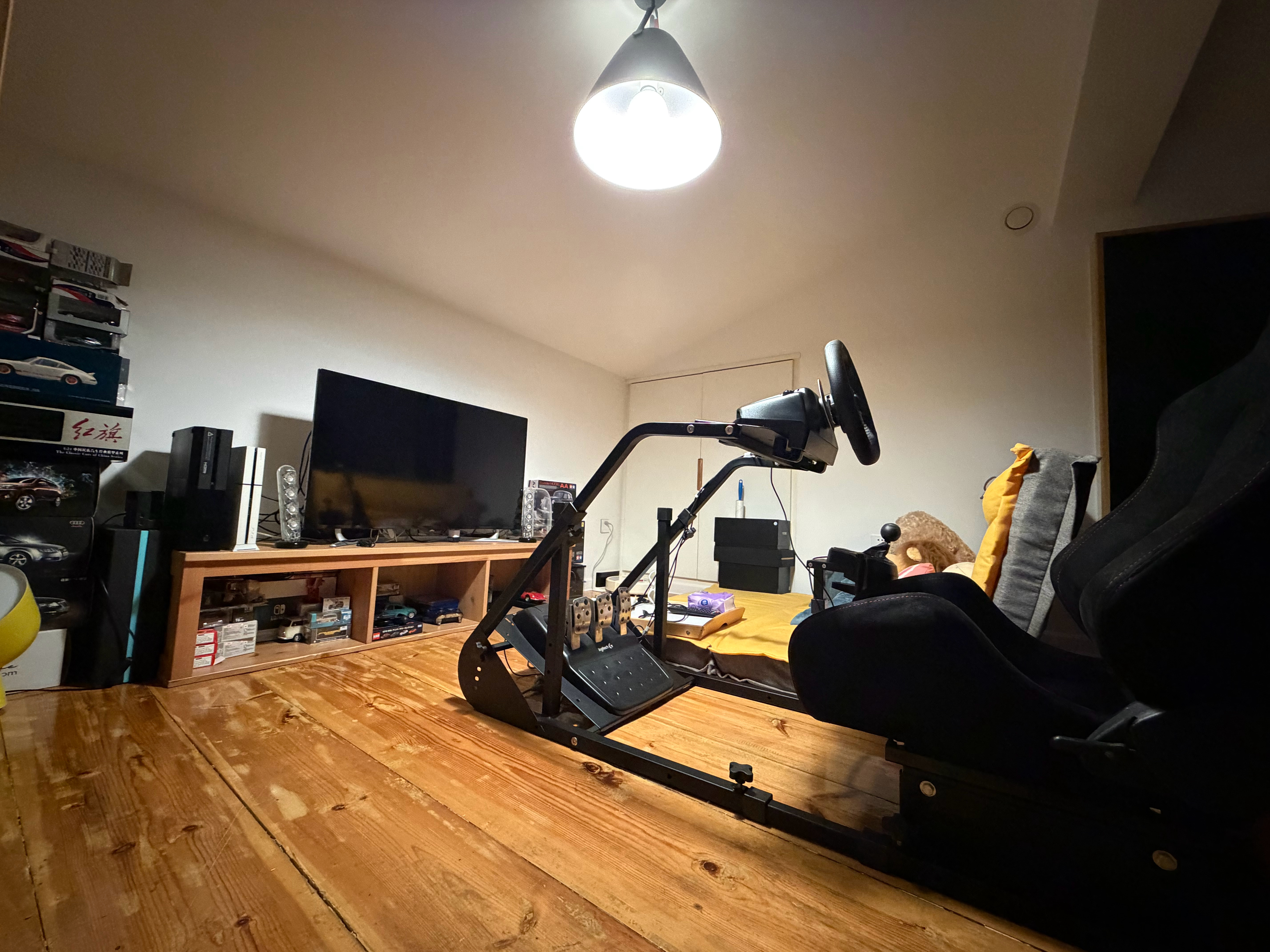 都说周末什么时间段最快乐？当然是周末刚开始的时候最快乐。兄弟们快帮我出出主意，极