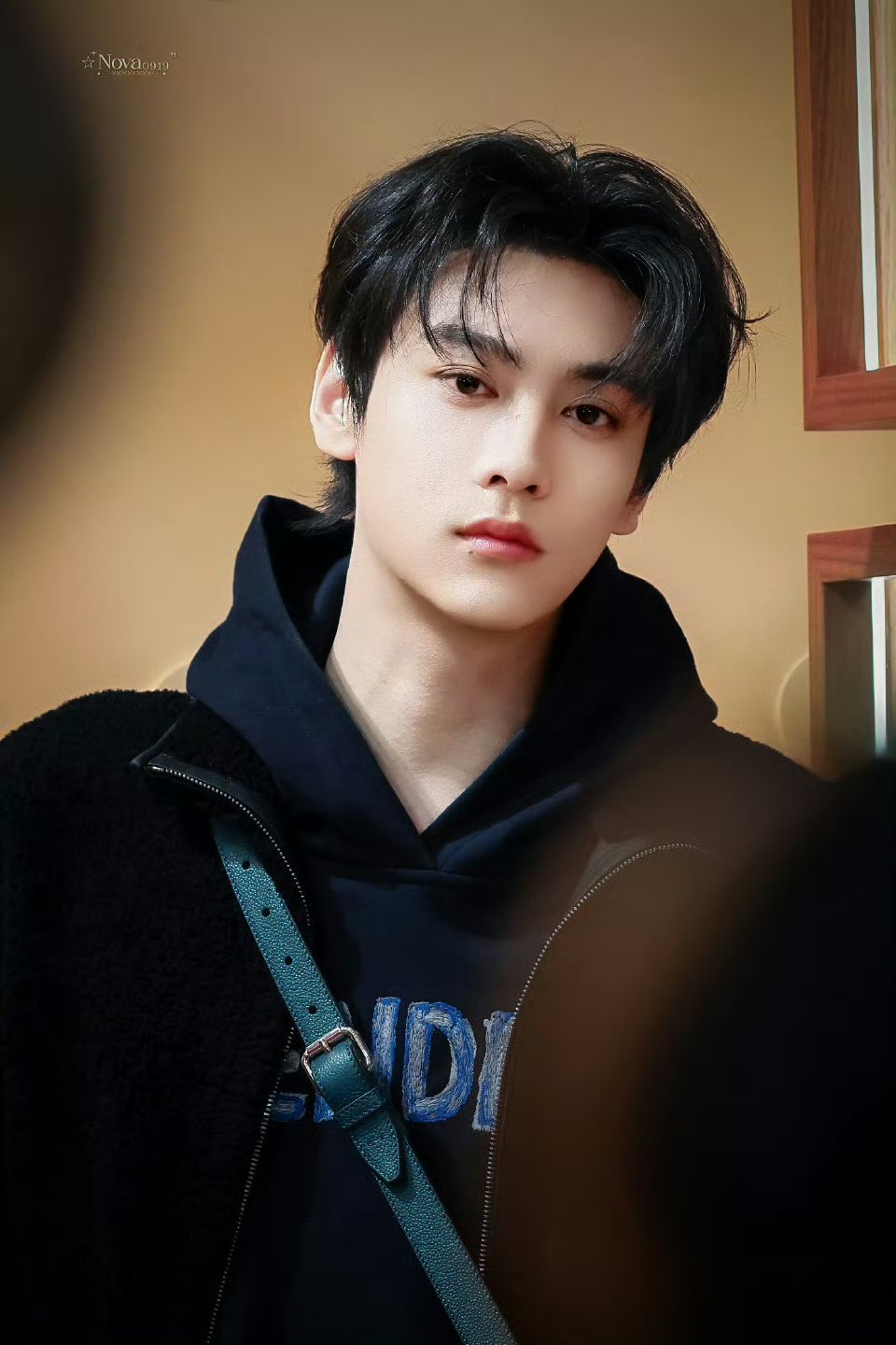 田栩宁亮相Fendi活动现场生图，首次参加奢牌活动 