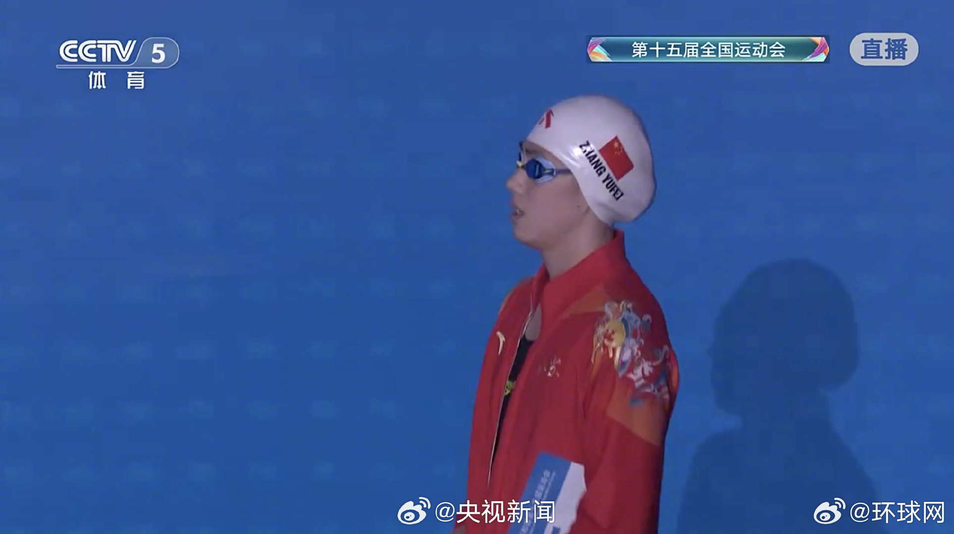 【】女子50米蝶泳决赛， 夺得金牌！此前，她已在100米蝶泳中斩获金牌。祝贺！（