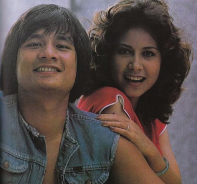 1983年，年仅29岁的傅声因事故抢救无效去世，妻子甄妮拒绝一切外来媒体采访并在