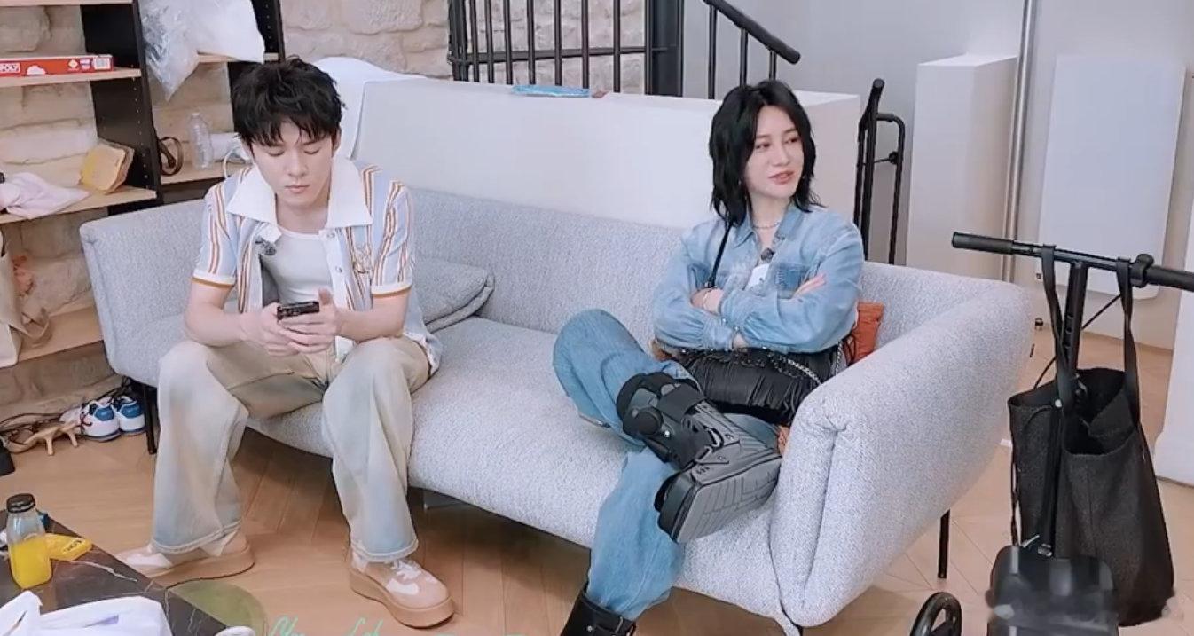 尚雯婕[超话]尚雯婕已经被三个东北人同化了谁看了尚雯婕被东北人带偏不笑啊！从优雅