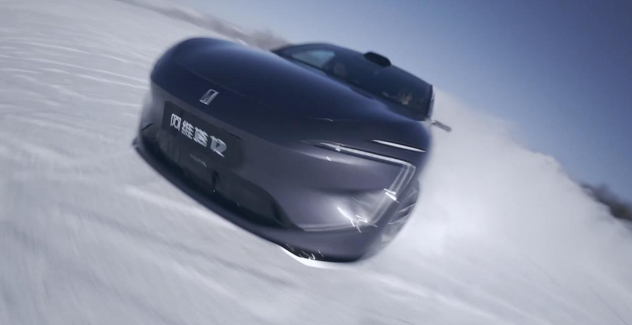 新款阿维塔12这回直接把智能辅助驾驶的基准拉高了。首搭华为双光路图像级896线激