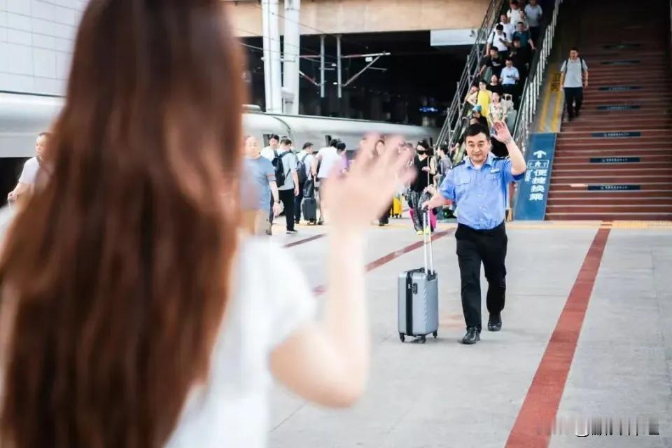 中铁快运消息，作为2026年春运便民利民服务举措之一，中铁快运自2026年1月1