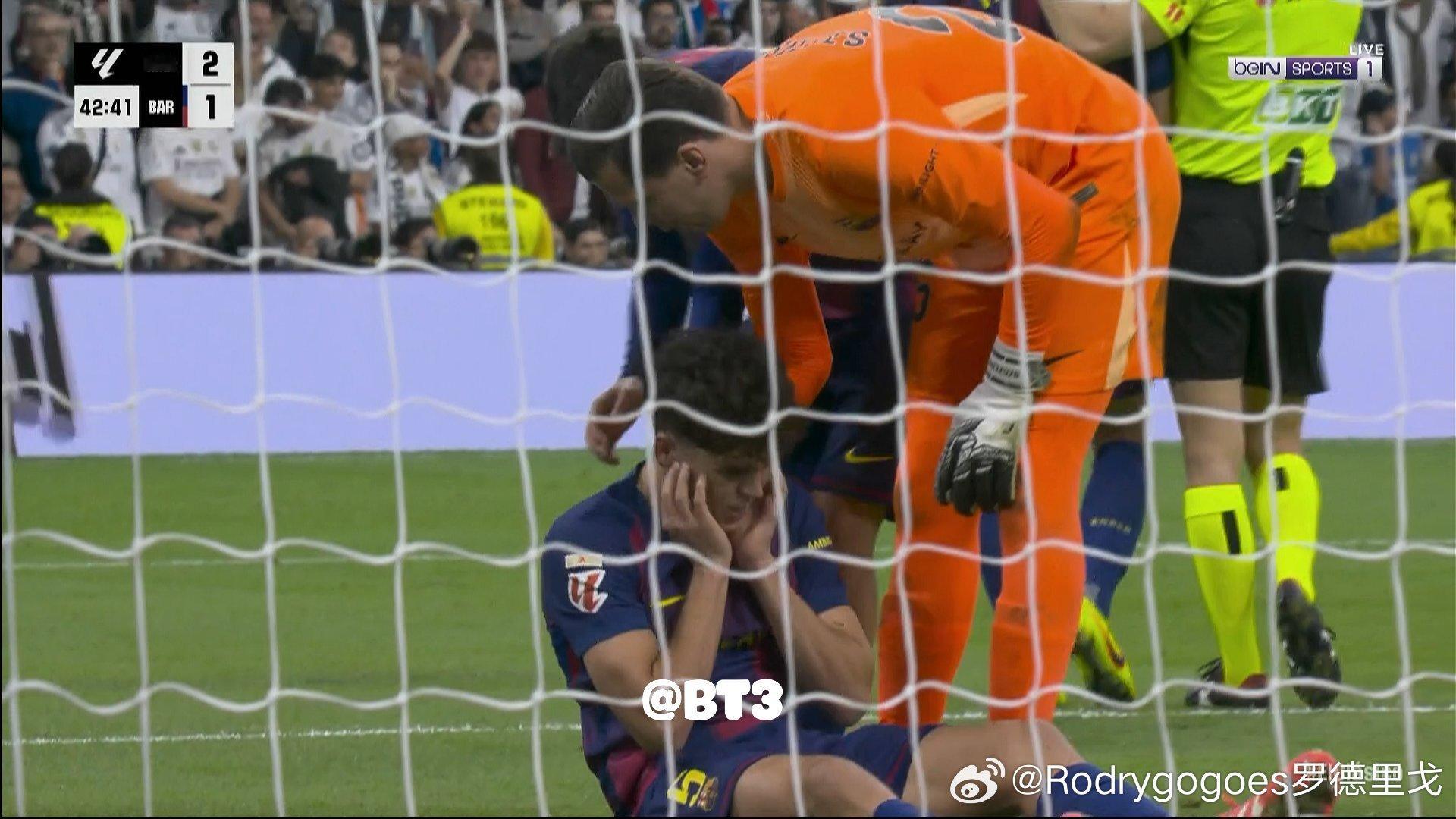 有的人忘了这不是诺坎普了，可惜伯纳乌不限高halamadrid国家德比 ​​​