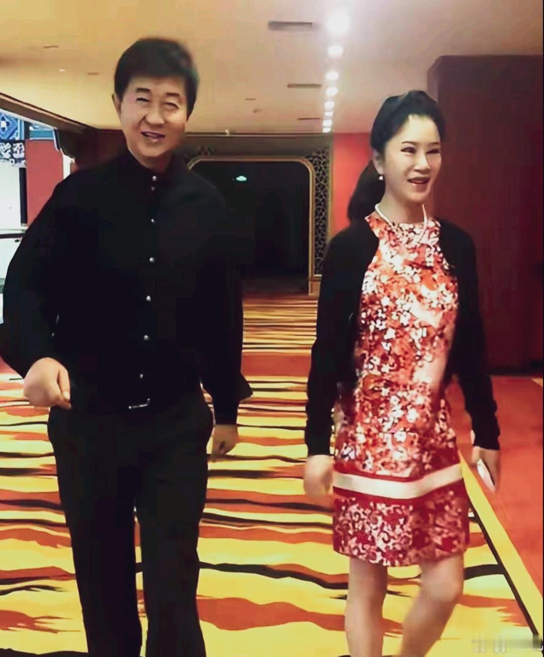 付笛声，任静夫妇。
 二人是华语知名歌唱夫妻组合。是国内大众认可度很高的模范明星