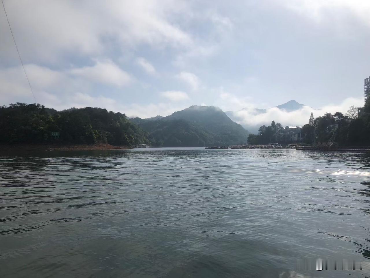 【小对联】
上：……？
下：龙宫。