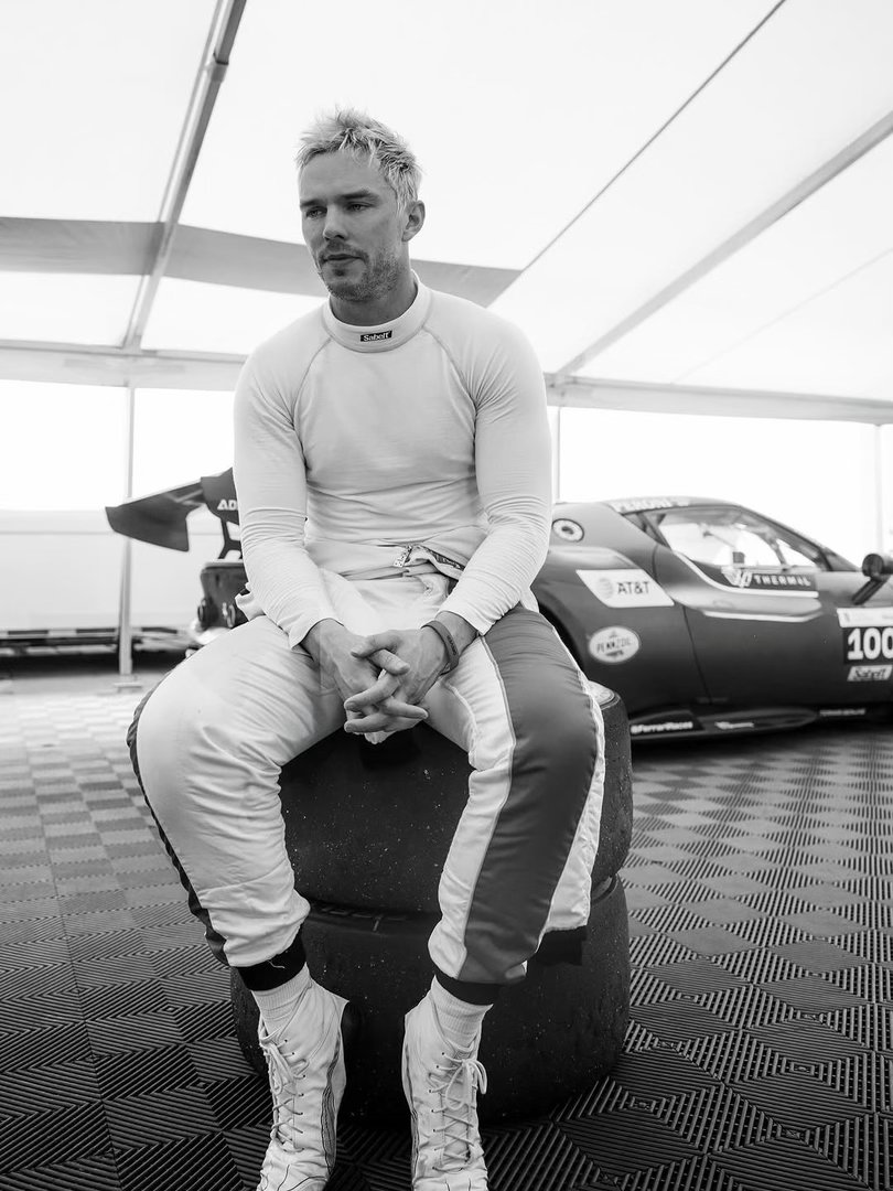 帅！尼古拉斯·霍尔特又去开法拉利了 