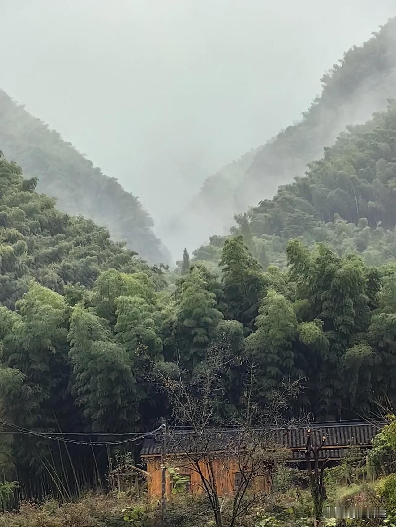 越穷的地方，风景越好？

我这里所说的穷，是相对而言的。绝对意义上，放在全国，浙