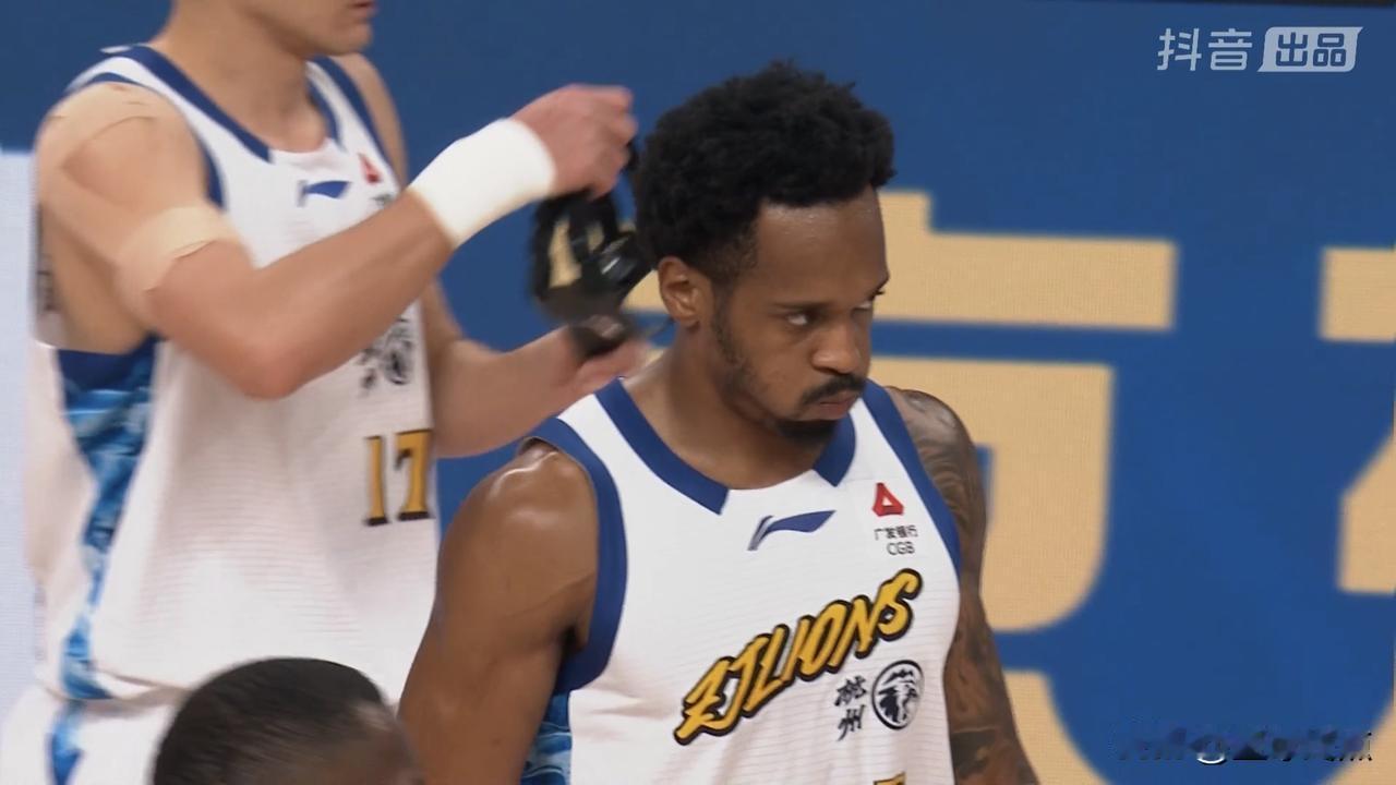 广厦91-85力克北京：七连胜终结者的战术博弈与关键转折

一、比赛基调：矛盾对