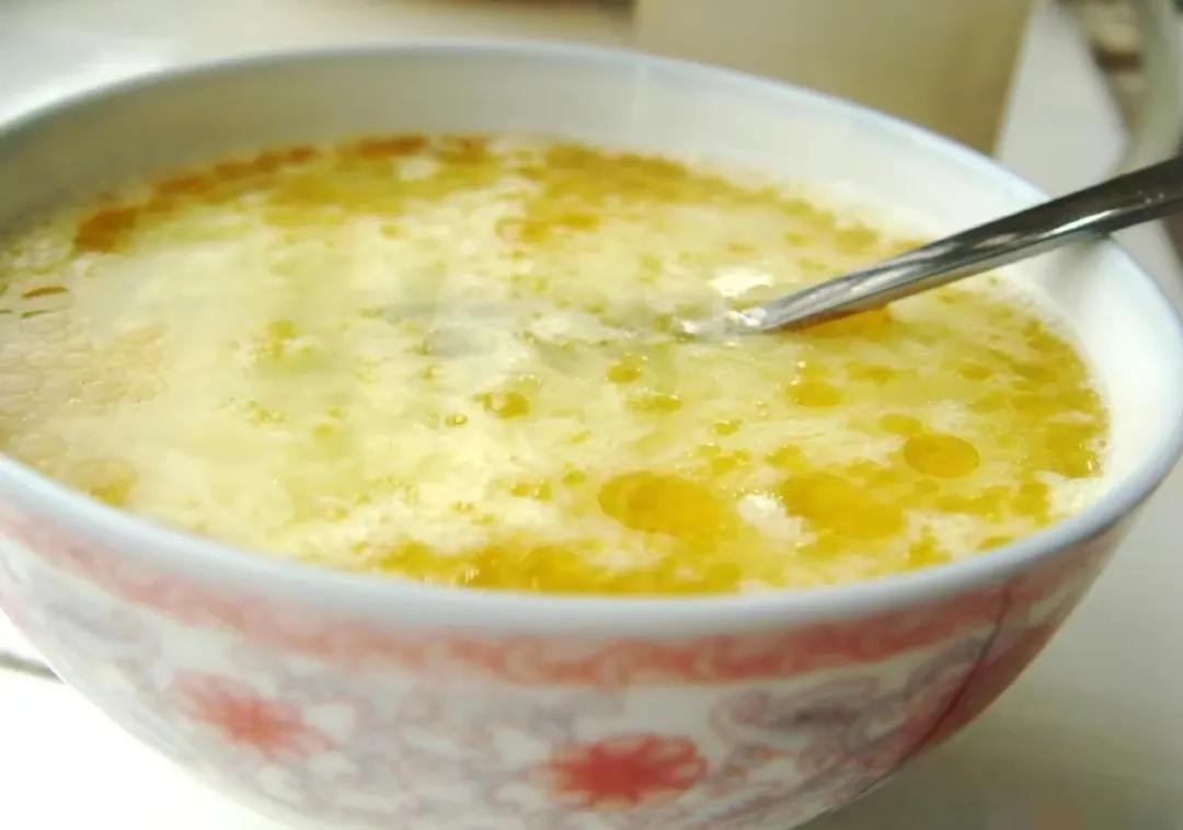 想知道什么食物既简单又营养，还能助你养生食补吗？那就是我们今天要聊的鸡蛋茶，一款