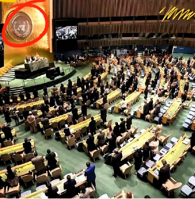 家人们谁能想到啊？
连联合国都开始为钱发愁，
还直接放出了“裁员”的狠招！

秘