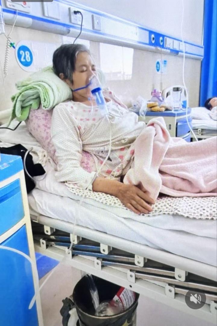 今天跟爸爸大吵一架，起因是我姑姑。姑姑丁克一辈子，69岁骨折住院没人管，我爸让我