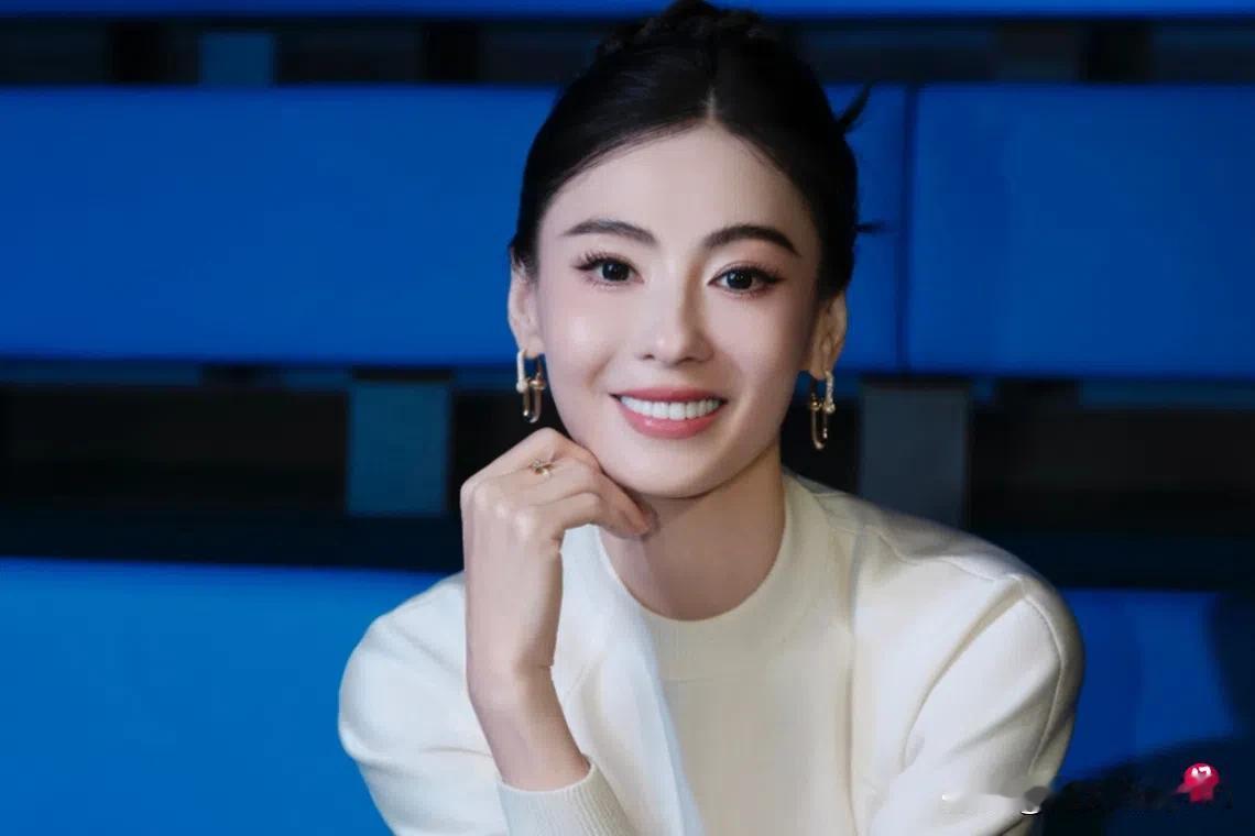 黑也是红 娱乐 曾讽张柏芝是狗 前经理人提告索偿200万元
张柏芝遭前经理人提告