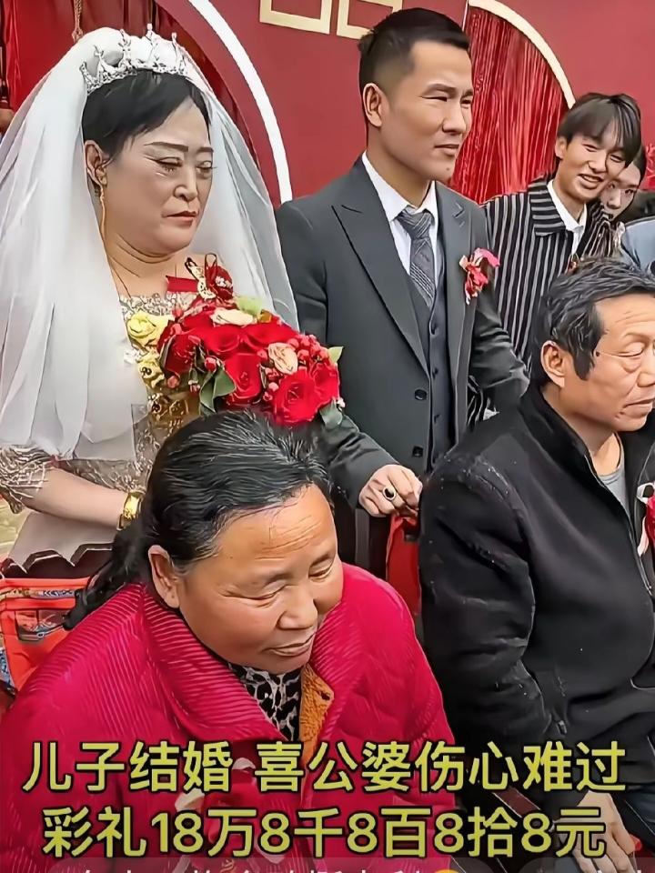 儿子回家支支吾吾跟老妈说谈了对象，怕家里不同意。老妈一开始特开明，直说有对象哪能