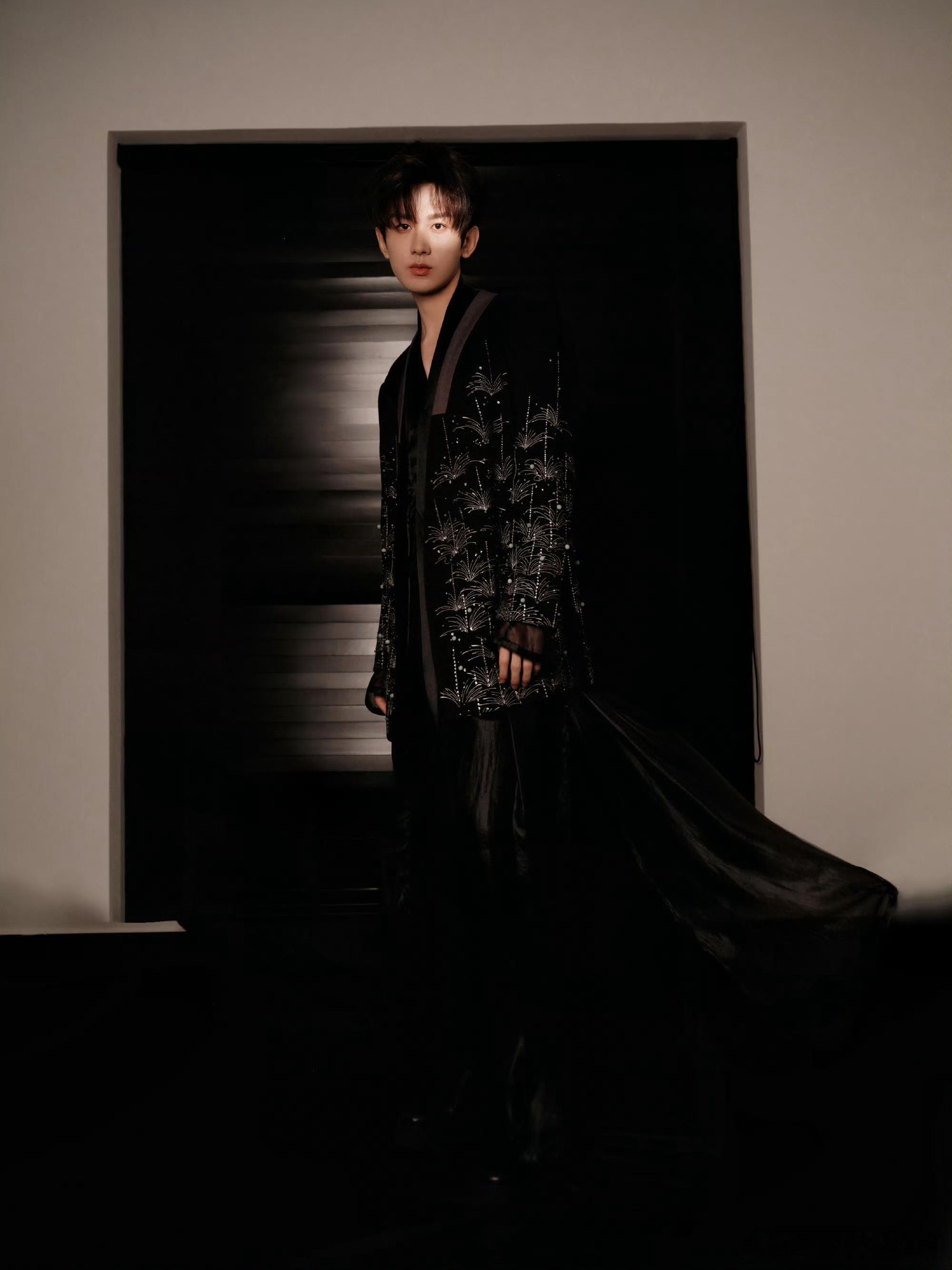 成毅天地剑心cy成毅王权富贵上天不会亏待努力的人，也不会同情假勤奋的人，成毅有多