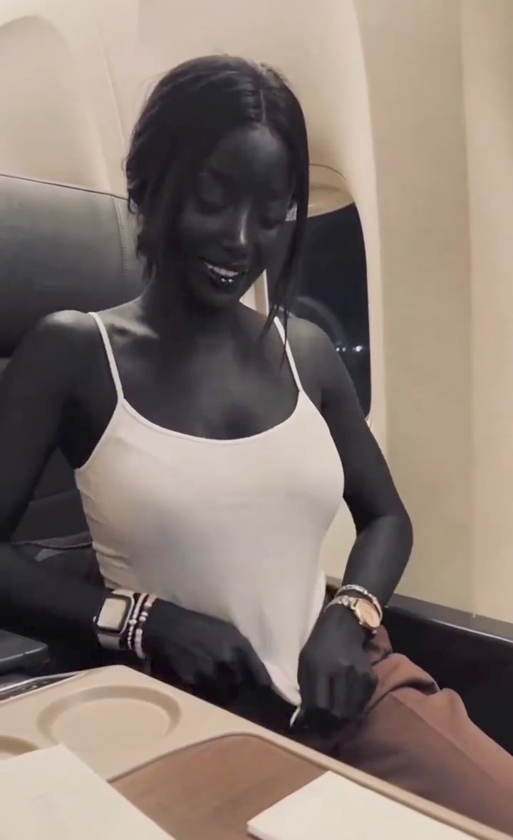 记录者超话[超话]记录者超话这个黑美人在非洲人眼里是超级美女了吧？ ​​​