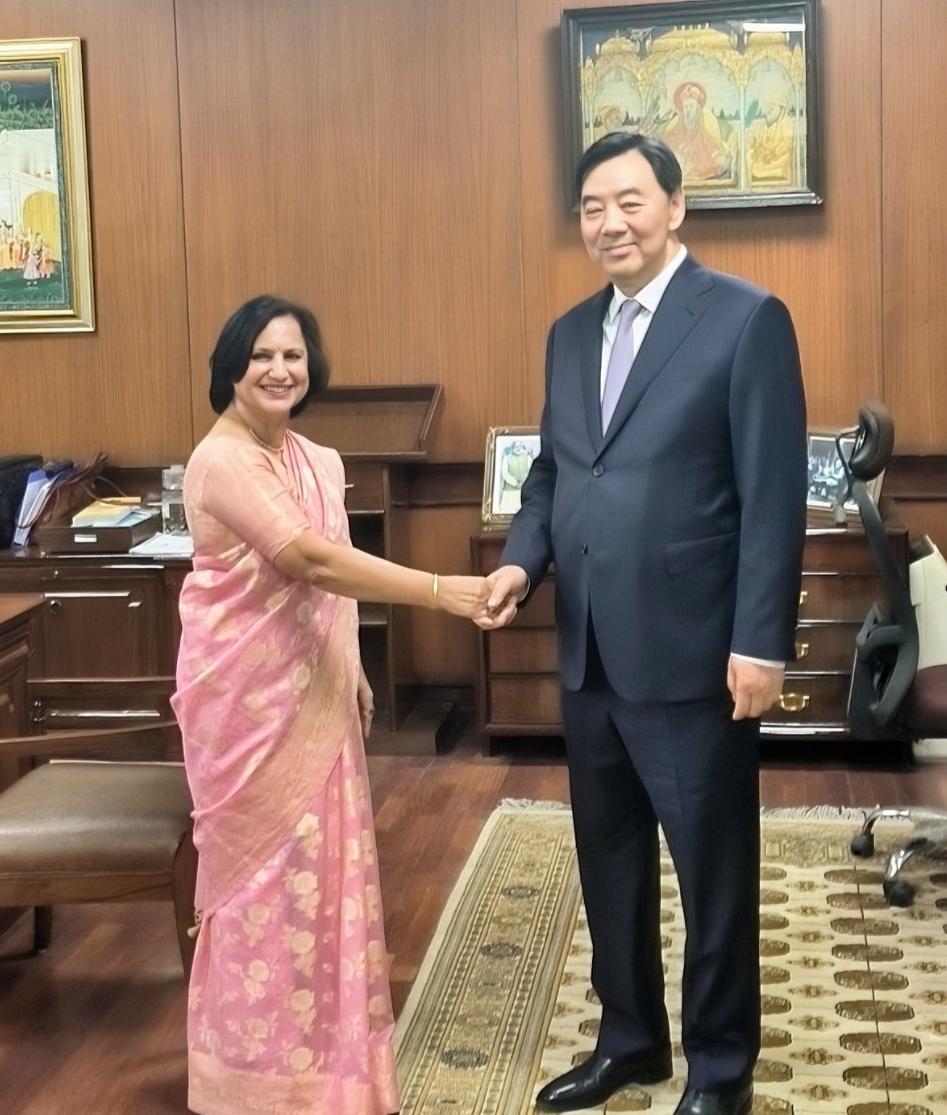 当地时间4月23日，中国政府中东问题特使翟隽在新德里会见了印度外交部秘书马尔霍特