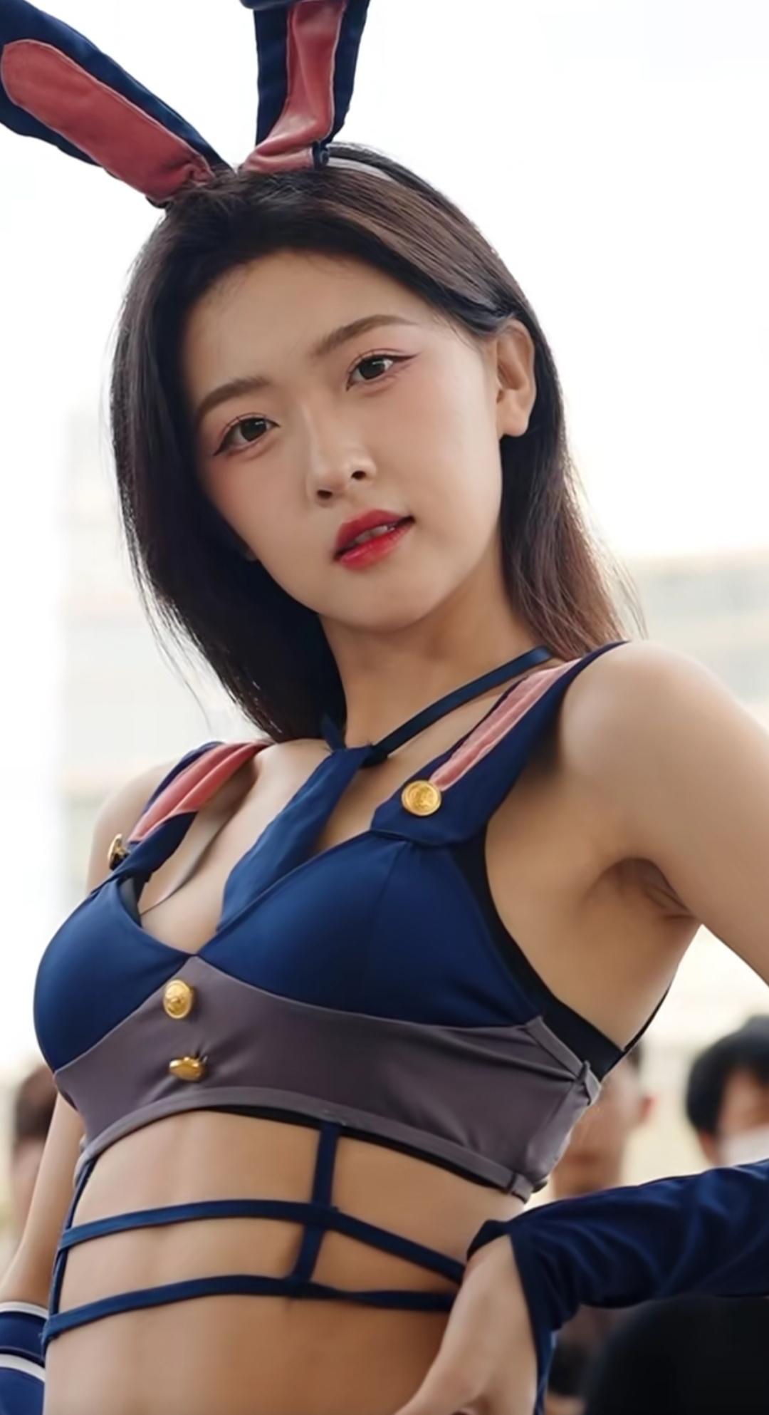 车模任绵绵，街拍秀。美女人像群 高清美女 cosplay