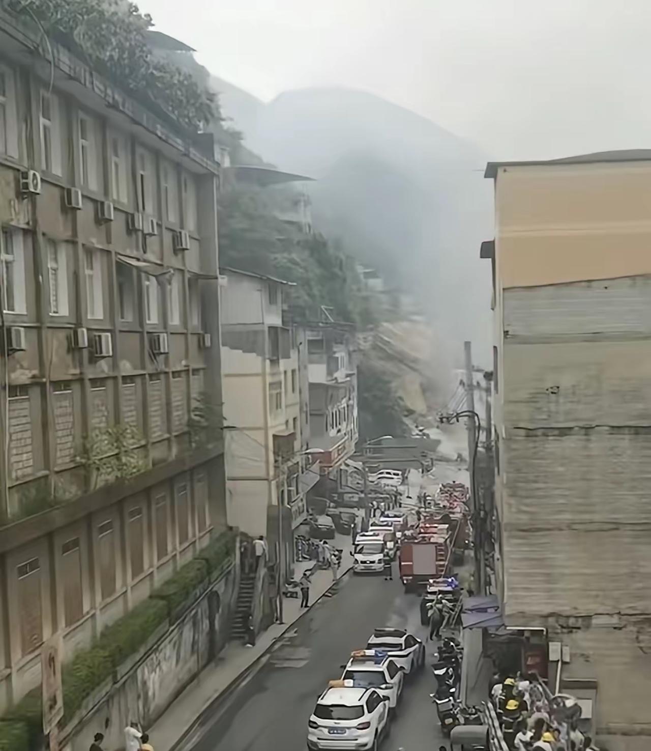 看完重庆山体垮塌现场，直接给了我3个血淋淋的教训
​​大自然真的不会提前跟你打招