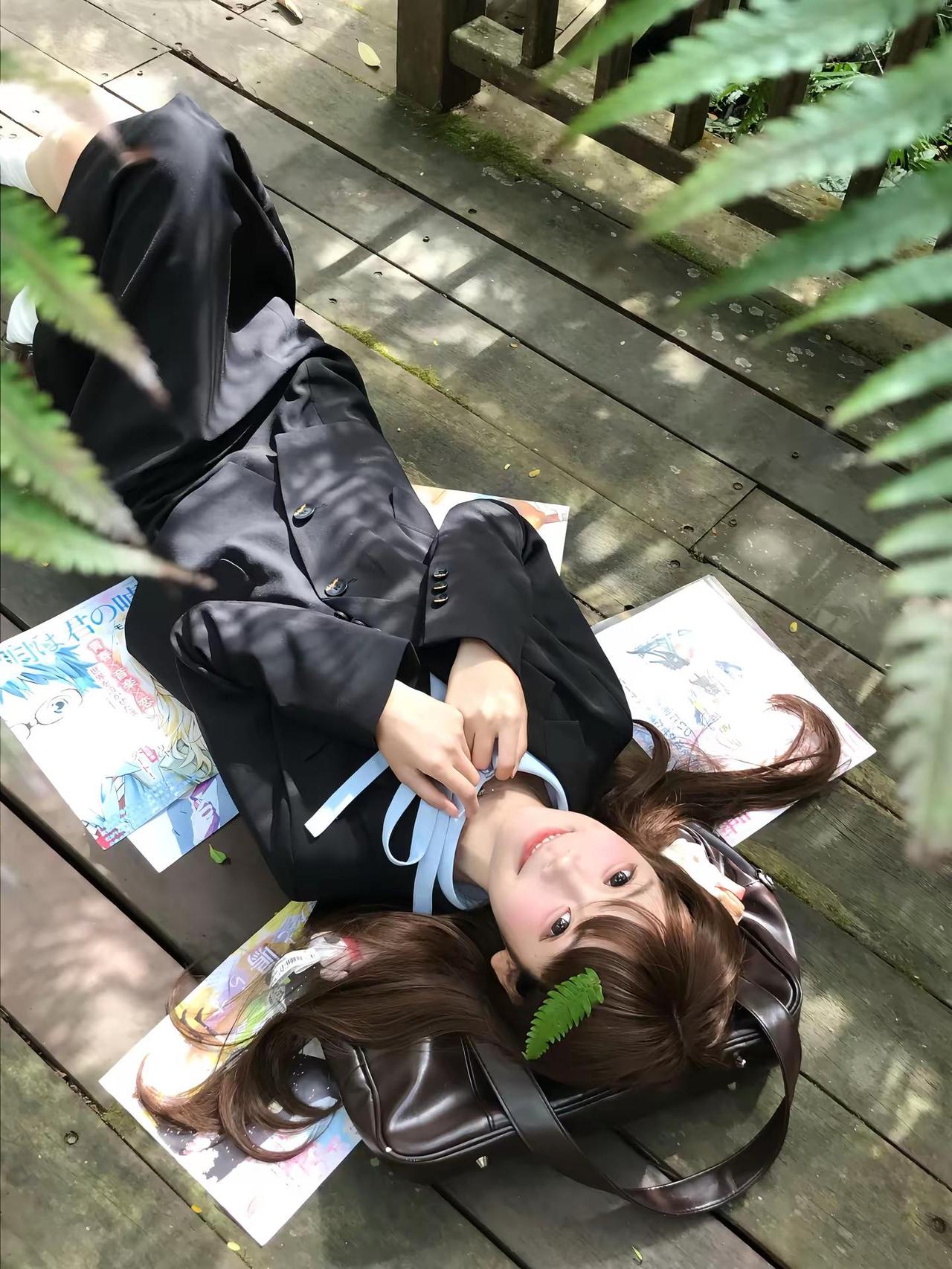 你明媚的眼角是触动我心弦的第一缕春水日系