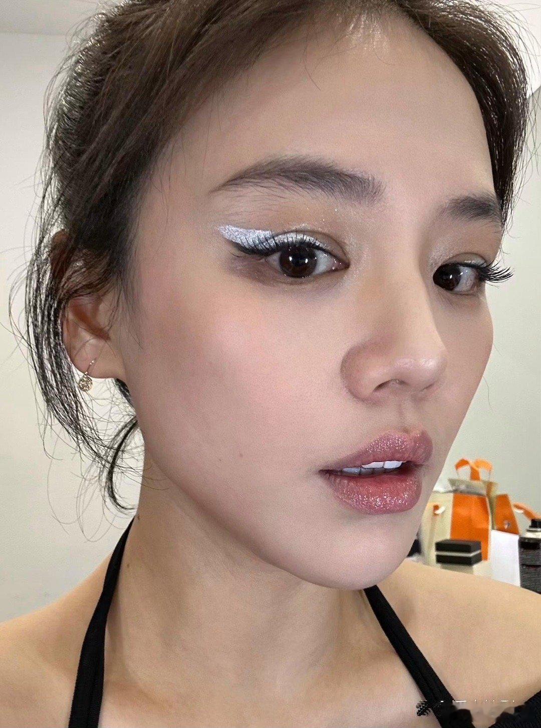 马思纯瘦了后颜值回升，看着更顺眼了 ​​​