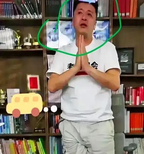 张雪峰的一些经典言论：

1. 谈考研：考研就像是在黑屋子里洗衣服，你不知道洗干