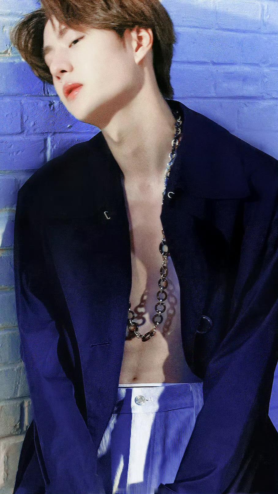 腹肌 就问你喜不喜欢看cr:logo 