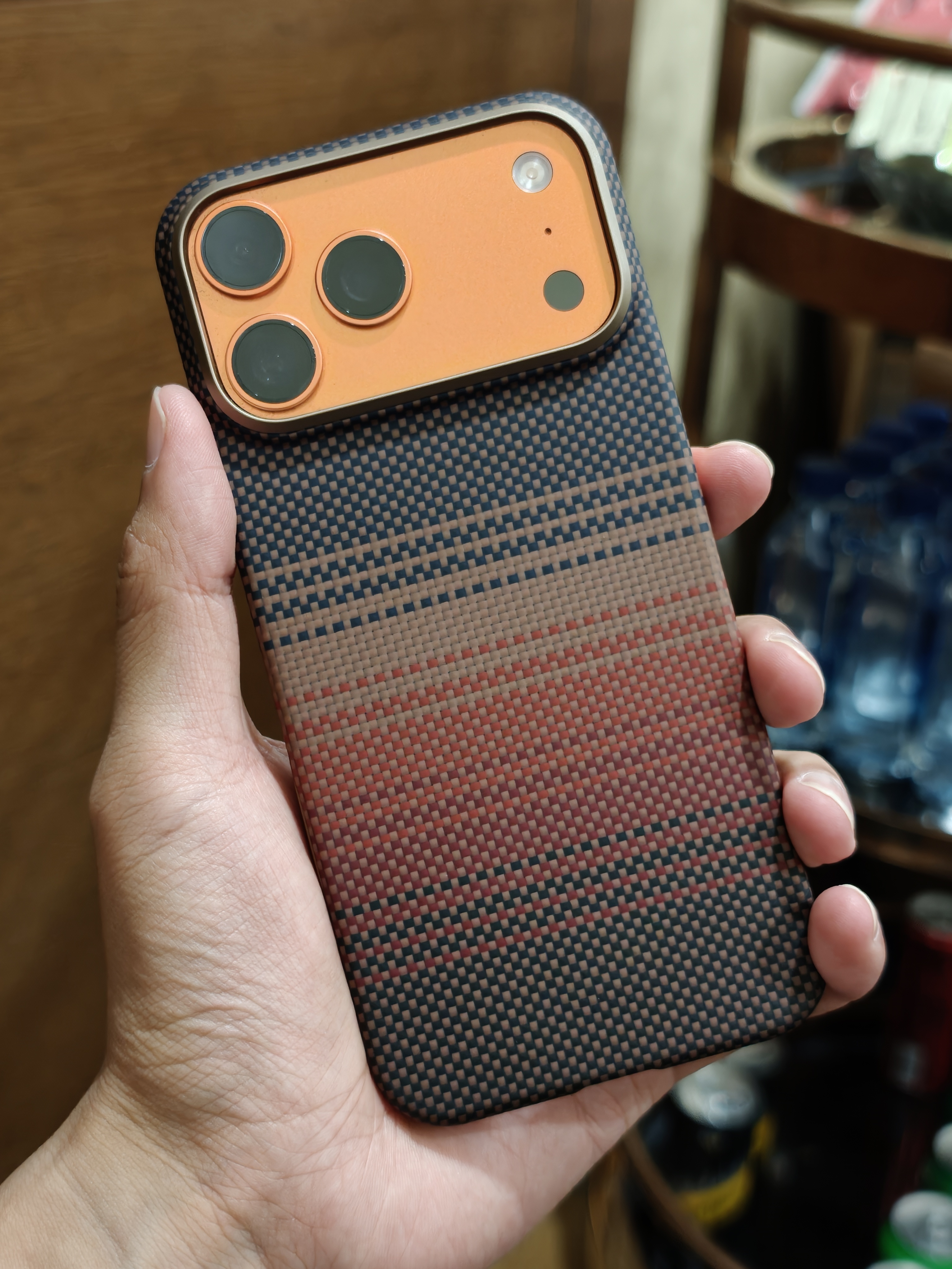 iPhone千万别这样充电了 其实吧，正常用就行了，别没事儿去关注什么“电池健康