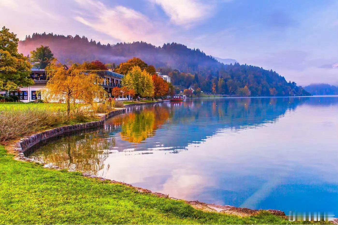 拜访过100位老狐狸，才明白的“处世”：1、不要躺着接电话，对方真的能感觉到。2