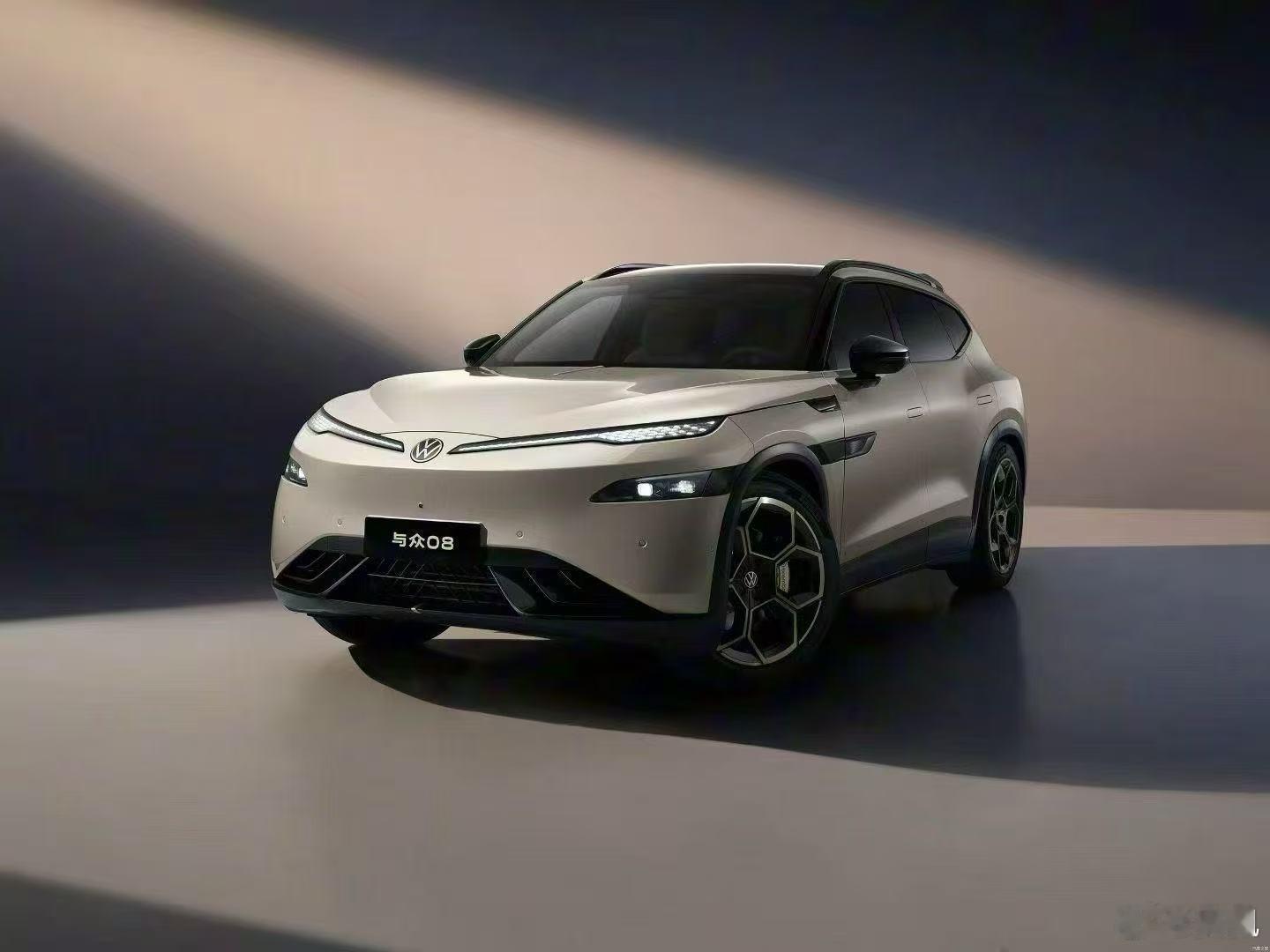 看到与众08的这个狼头logo设计让我想起一个冷知识——德国人的怀旧：这个狼头的