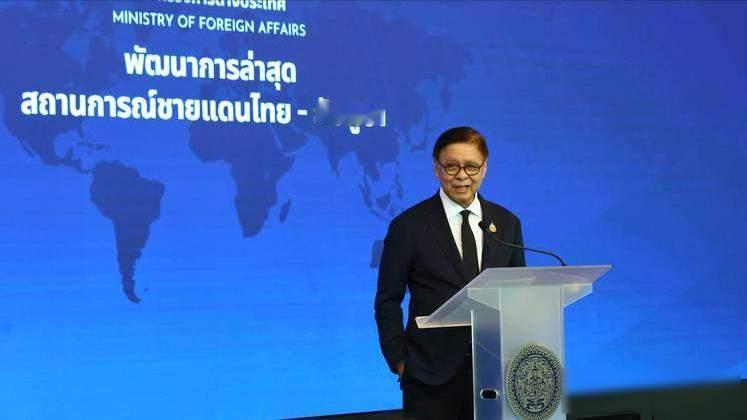 调停失败，泰军公布目标，要把柬埔寨彻底打残，中方送泰柬两句话…

       