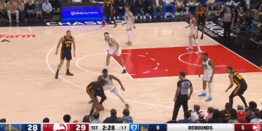 尴尬！库明加上场勇士直接打出9比0高潮！
在今天NBA常规赛老鹰对阵勇士的第一节