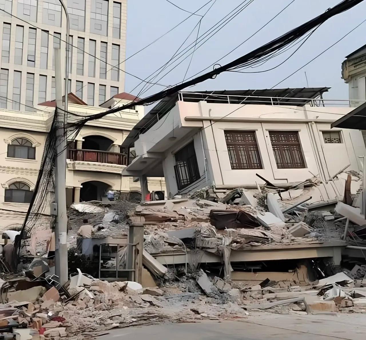 日本大地震与香港火灾之后，我们才看懂生活的真相

手机一震，弹窗跳出日本7.5级