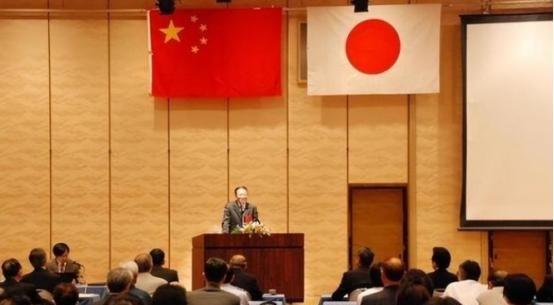 中日友好的时候，确实日本对于中国提供了巨大的帮助，管理，技术，投资，教育，方方面