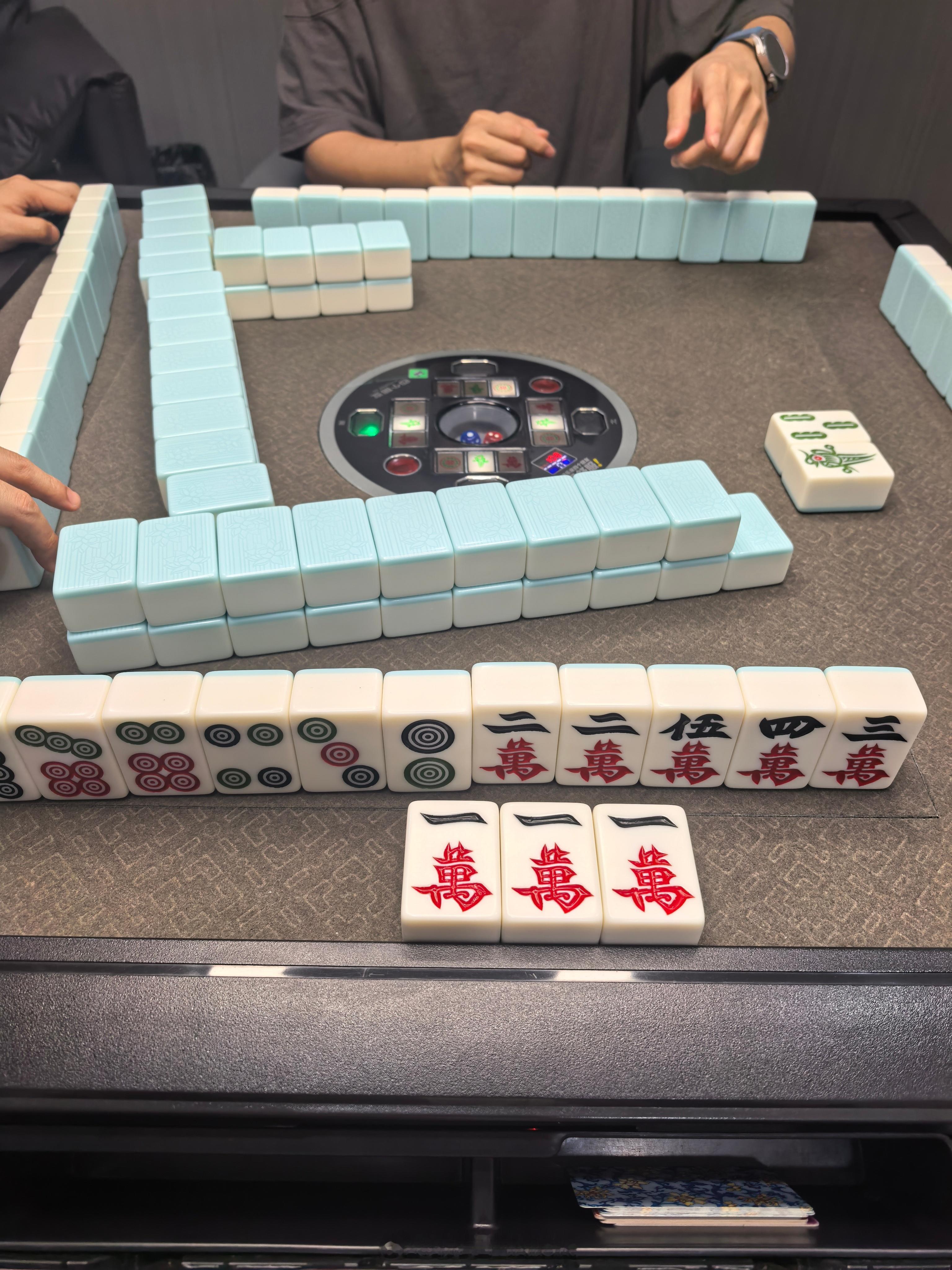 记录一下20年麻将生涯的第一次地胡 