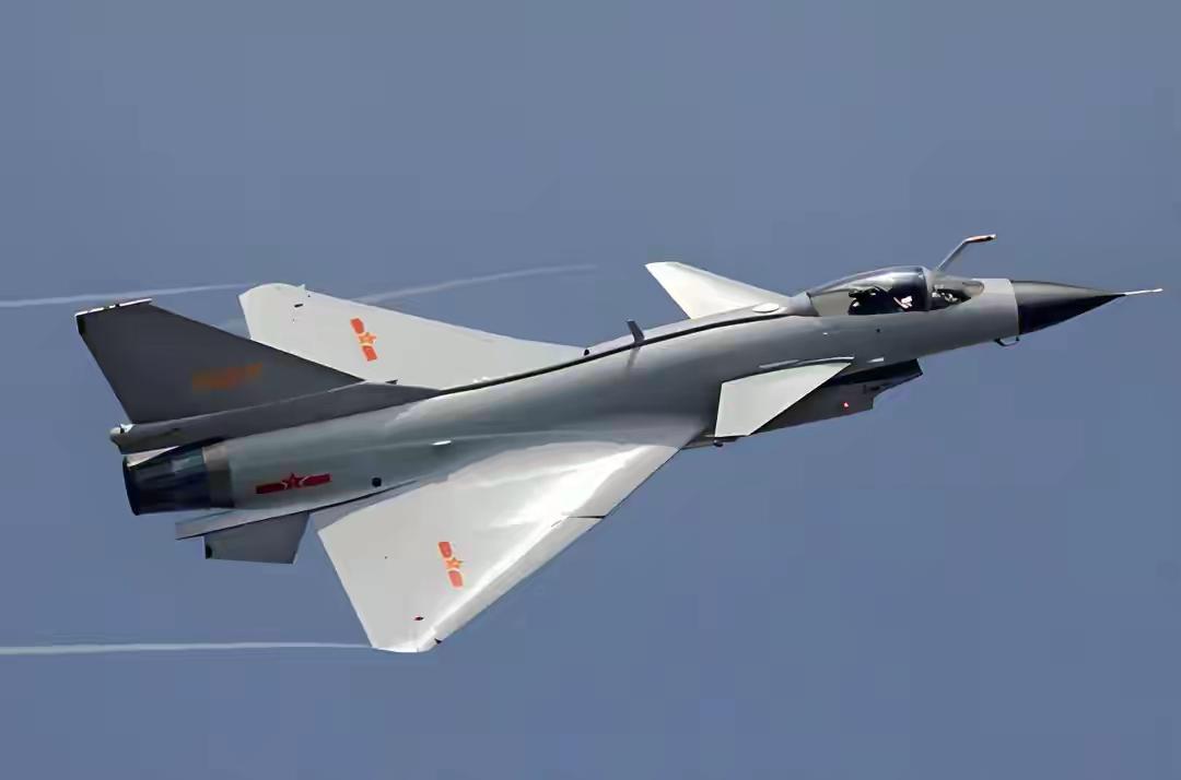 三哥为什么总对歼-10满眼是泪？满眼是泪未必服气，有点像中国古代的战例，我还未准