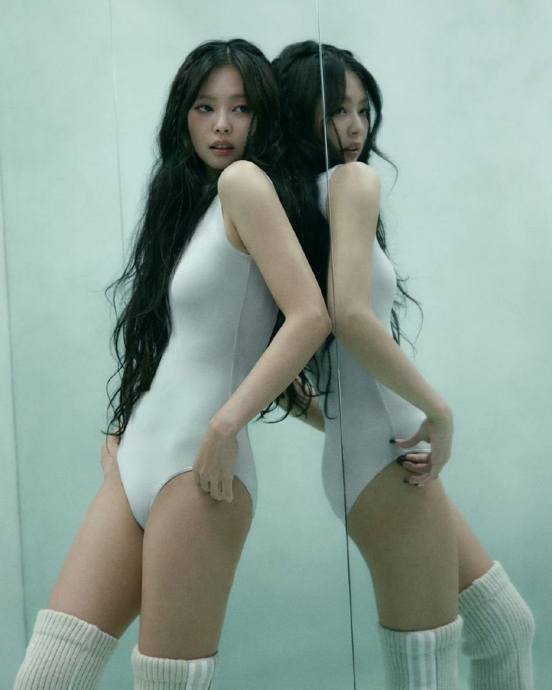 jennie芭蕾连体衣jennie纯白连体衣造型 jennie这套简直要美疯我了