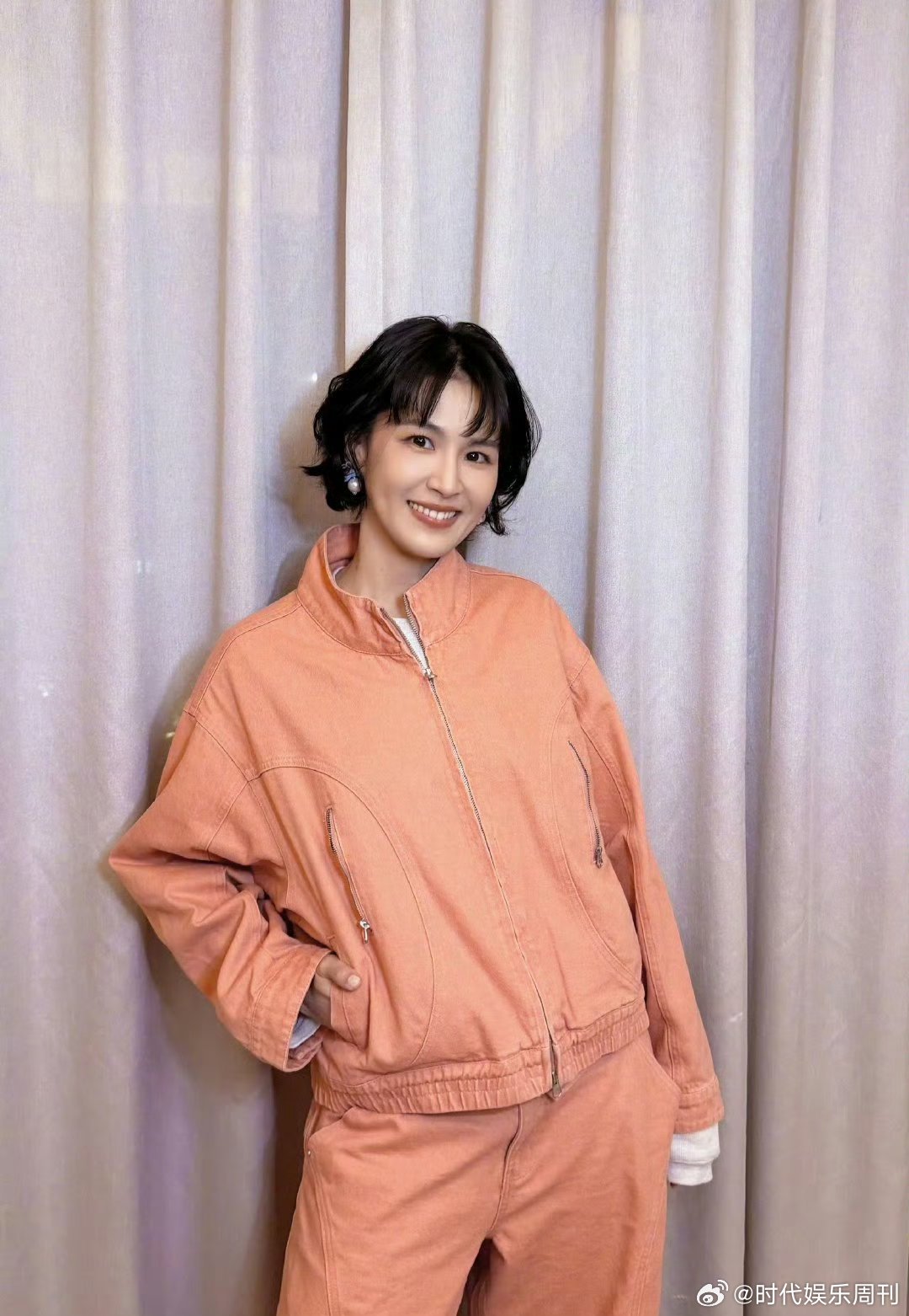 曾沛慈《乘风2026》初舞台锁定《一个人想着一个人》，未计划演唱《够爱》。版权虽