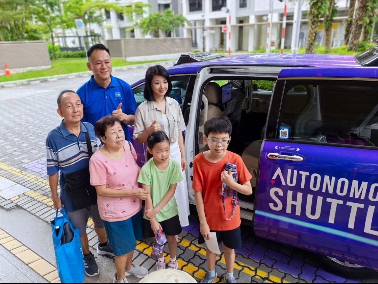 小马智行 6月22日，小马智行宣布与康福德高集团合作运营的新加坡自动驾驶出行服务