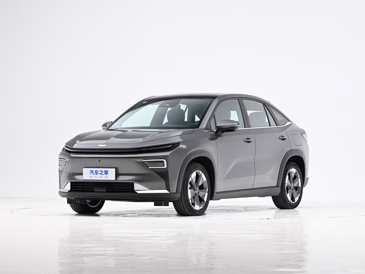 纯电续航375km的增程SUV，吉利博越REV预售价12.79万起。 