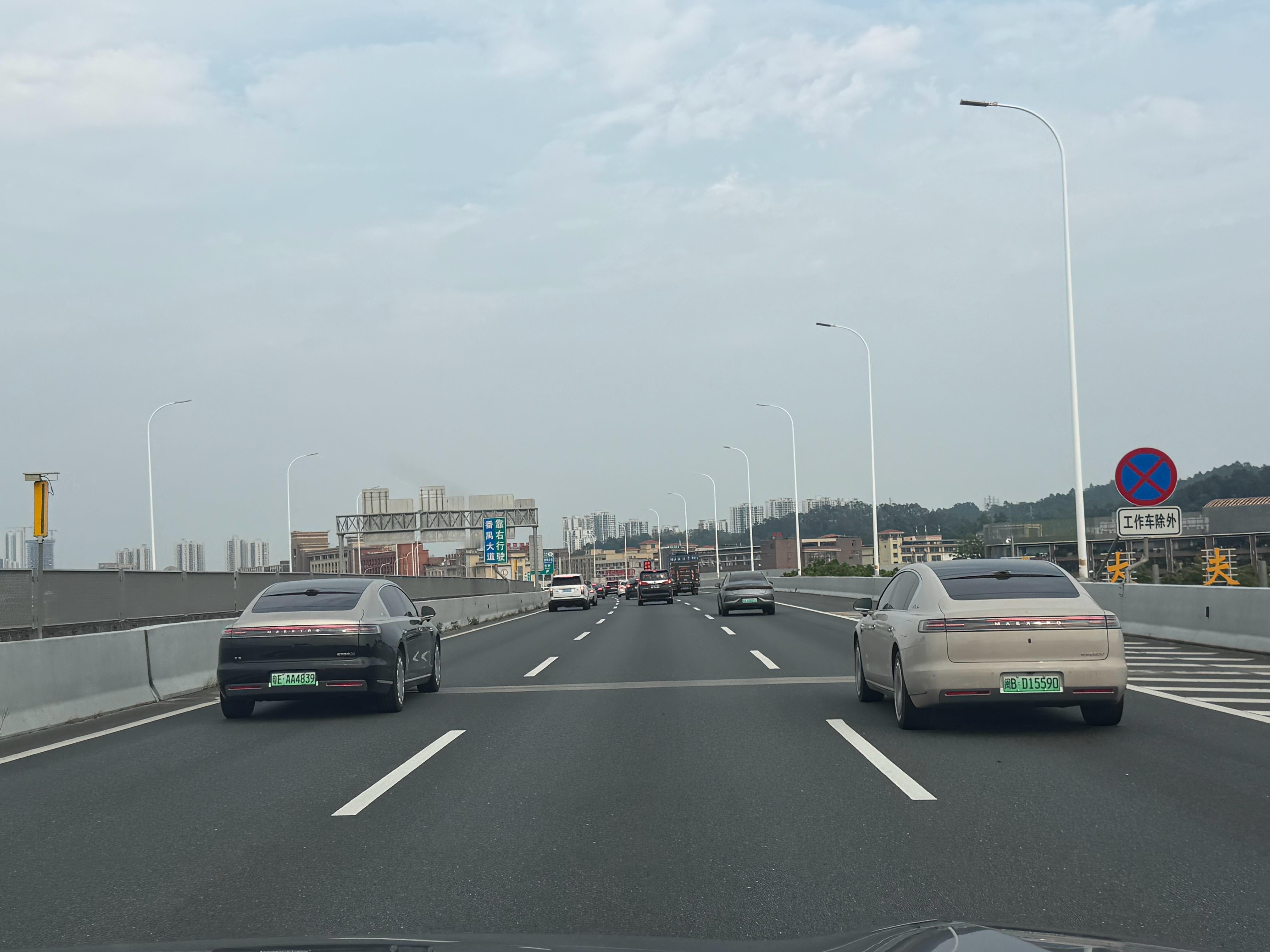 左右两侧都是尊界S800,这概率确实少有[老师好]尊界S800 ​​​
