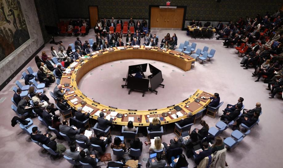 软弱的丈夫？强势的妻子？
联合国都快哭了？

原因一直没变过：
美国还没交会费。