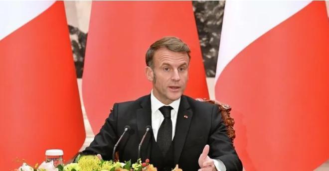 得寸进尺！
马克龙这次来中国。
主要想谈乌克兰的事。

他提了个要求。
希望中国