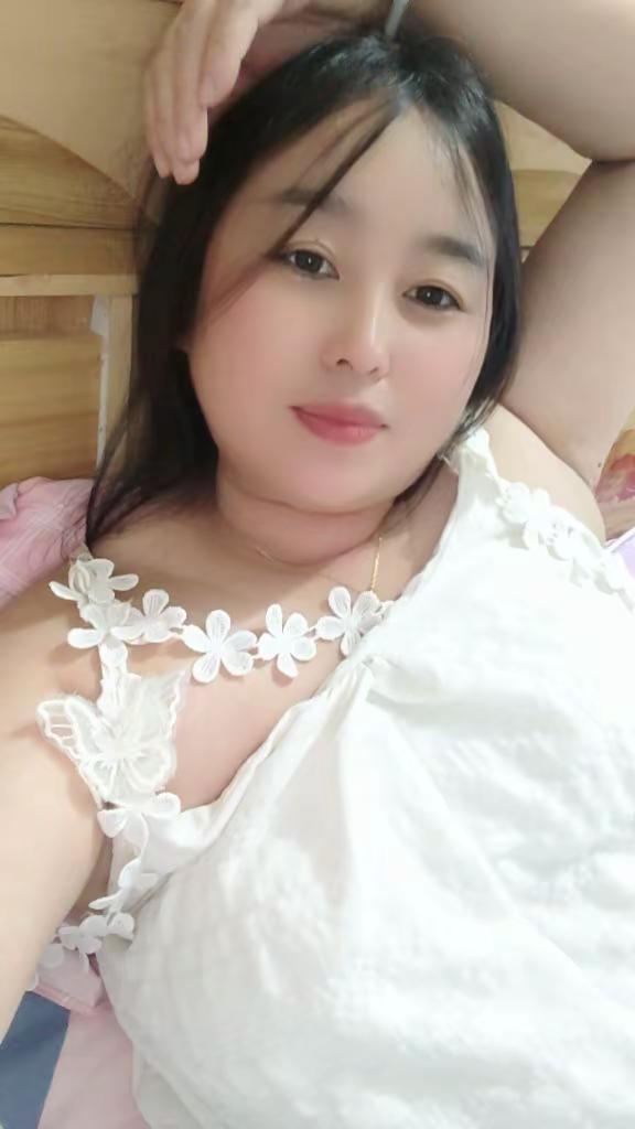 夏季甜美风格 在家状态很随性