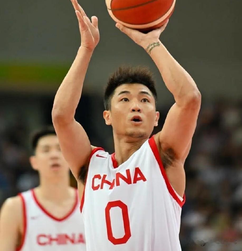 此时让其离开，对高诗岩不公平。
相比男篮三场热身赛三连胜，高诗岩离队的消息似乎更
